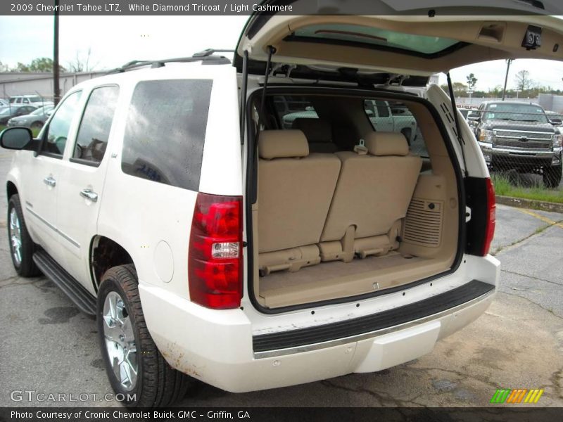 White Diamond Tricoat / Light Cashmere 2009 Chevrolet Tahoe LTZ