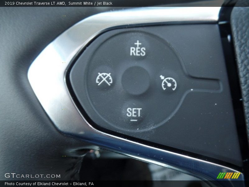 Summit White / Jet Black 2019 Chevrolet Traverse LT AWD