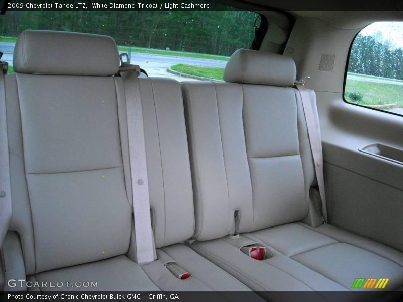 White Diamond Tricoat / Light Cashmere 2009 Chevrolet Tahoe LTZ