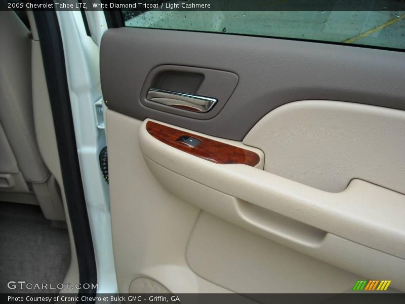 White Diamond Tricoat / Light Cashmere 2009 Chevrolet Tahoe LTZ