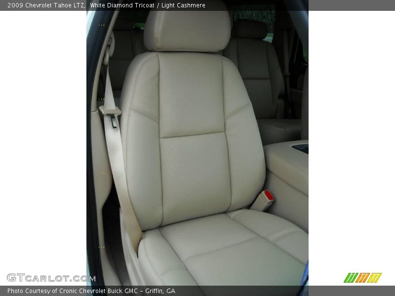 White Diamond Tricoat / Light Cashmere 2009 Chevrolet Tahoe LTZ