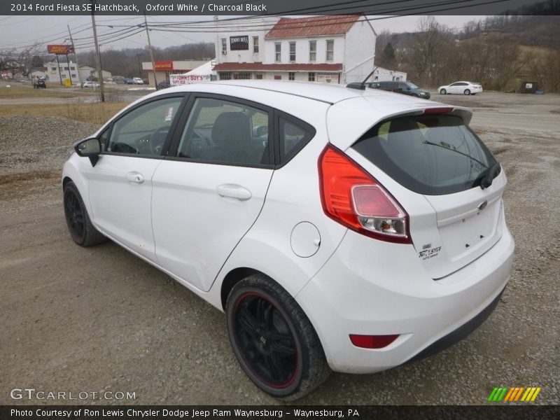 Oxford White / Charcoal Black 2014 Ford Fiesta SE Hatchback
