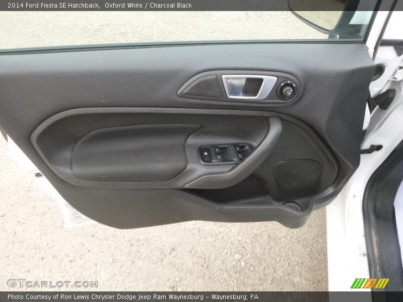 Oxford White / Charcoal Black 2014 Ford Fiesta SE Hatchback