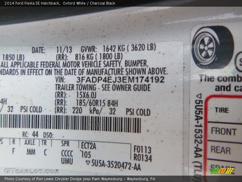 Oxford White / Charcoal Black 2014 Ford Fiesta SE Hatchback