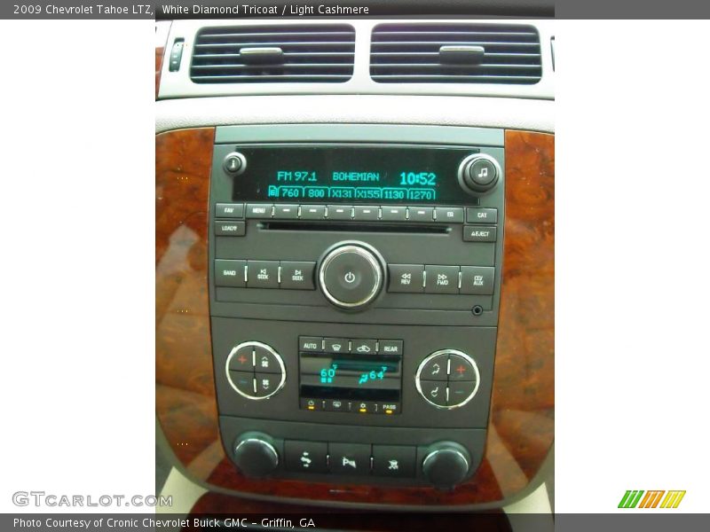 White Diamond Tricoat / Light Cashmere 2009 Chevrolet Tahoe LTZ