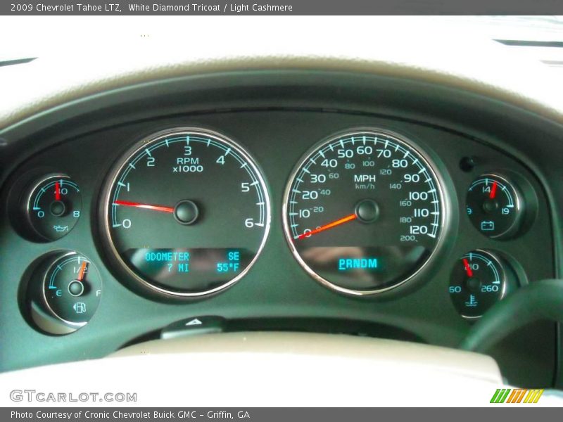 White Diamond Tricoat / Light Cashmere 2009 Chevrolet Tahoe LTZ