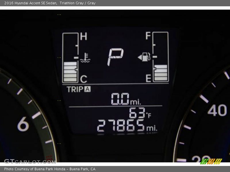 Triathlon Gray / Gray 2016 Hyundai Accent SE Sedan