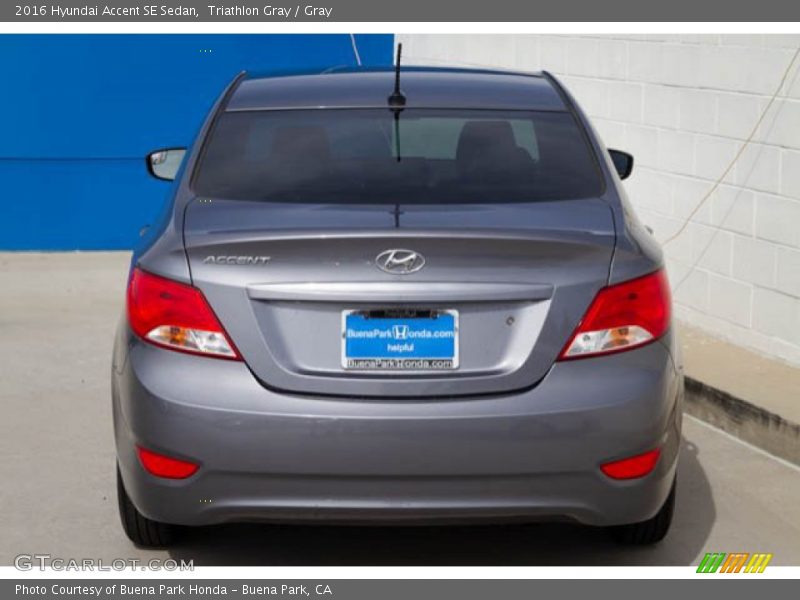 Triathlon Gray / Gray 2016 Hyundai Accent SE Sedan