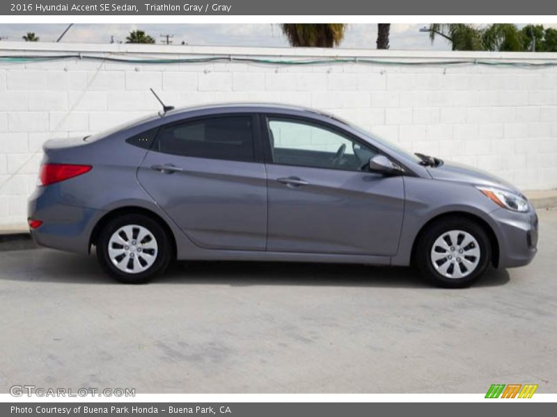 Triathlon Gray / Gray 2016 Hyundai Accent SE Sedan