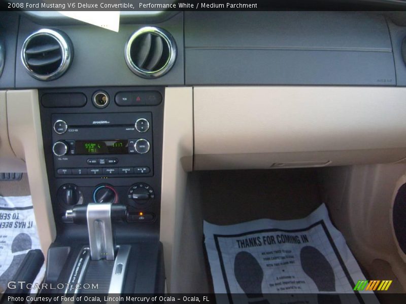 Performance White / Medium Parchment 2008 Ford Mustang V6 Deluxe Convertible