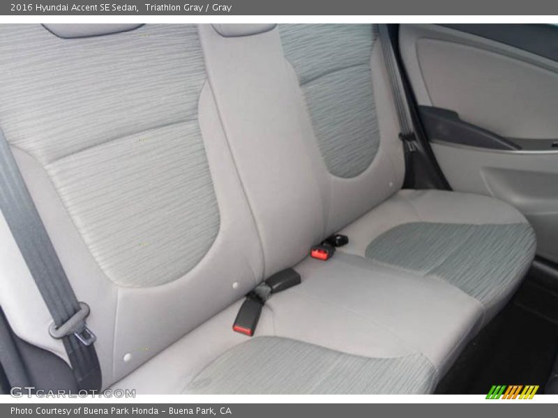 Triathlon Gray / Gray 2016 Hyundai Accent SE Sedan