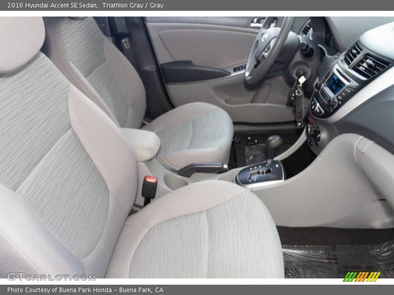 Triathlon Gray / Gray 2016 Hyundai Accent SE Sedan