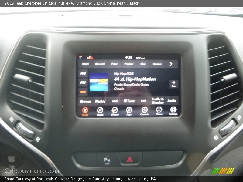 Diamond Black Crystal Pearl / Black 2019 Jeep Cherokee Latitude Plus 4x4