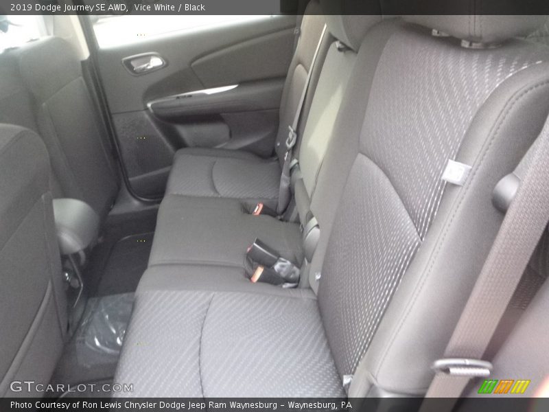 Vice White / Black 2019 Dodge Journey SE AWD