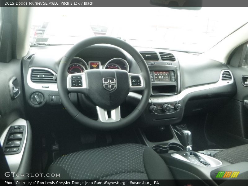 Pitch Black / Black 2019 Dodge Journey SE AWD