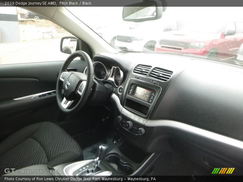 Pitch Black / Black 2019 Dodge Journey SE AWD