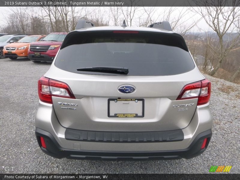 Tungsten Metallic / Warm Ivory 2019 Subaru Outback 3.6R Limited