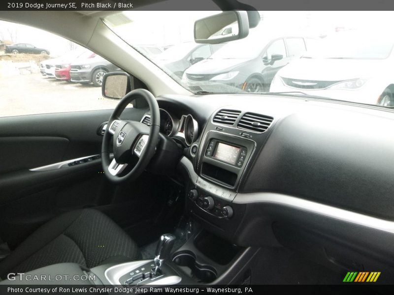 Pitch Black / Black 2019 Dodge Journey SE