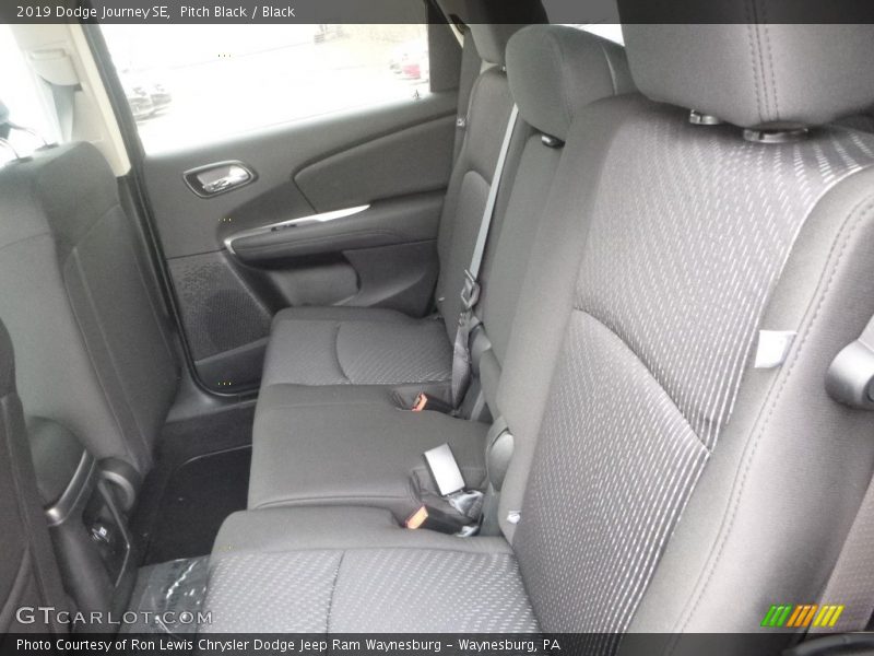Pitch Black / Black 2019 Dodge Journey SE