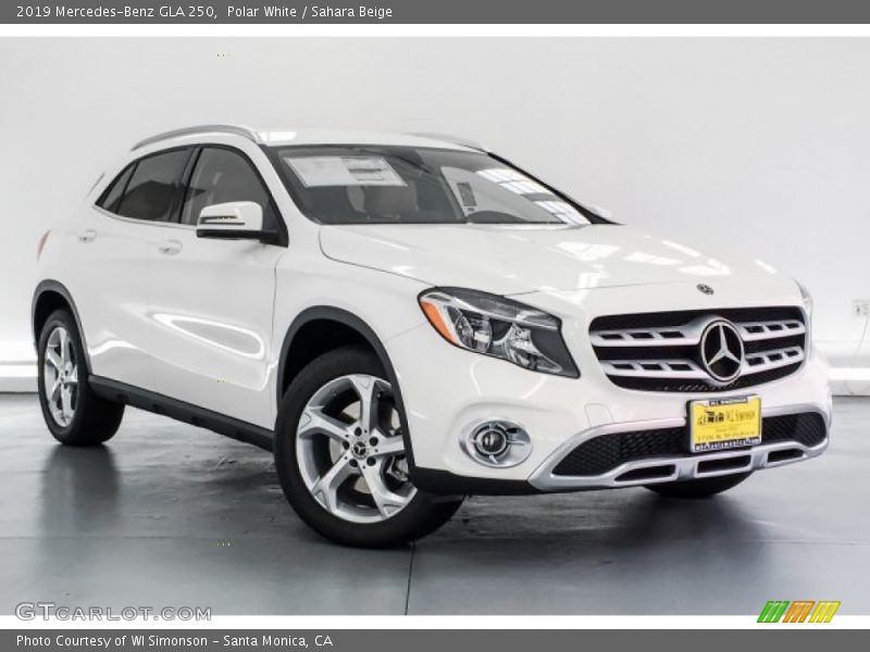 Polar White / Sahara Beige 2019 Mercedes-Benz GLA 250