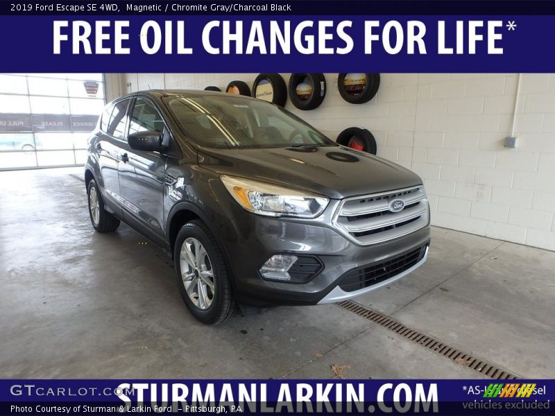 Magnetic / Chromite Gray/Charcoal Black 2019 Ford Escape SE 4WD