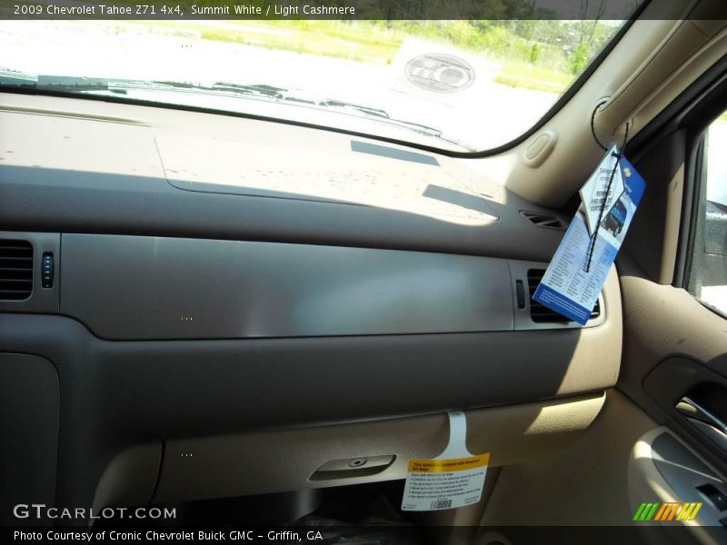 Summit White / Light Cashmere 2009 Chevrolet Tahoe Z71 4x4