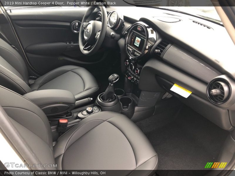 Pepper White / Carbon Black 2019 Mini Hardtop Cooper 4 Door