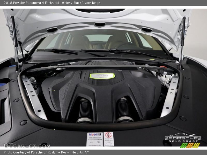 White / Black/Luxor Beige 2018 Porsche Panamera 4 E-Hybrid