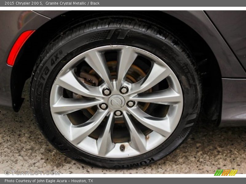 Granite Crystal Metallic / Black 2015 Chrysler 200 S