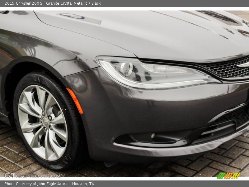 Granite Crystal Metallic / Black 2015 Chrysler 200 S