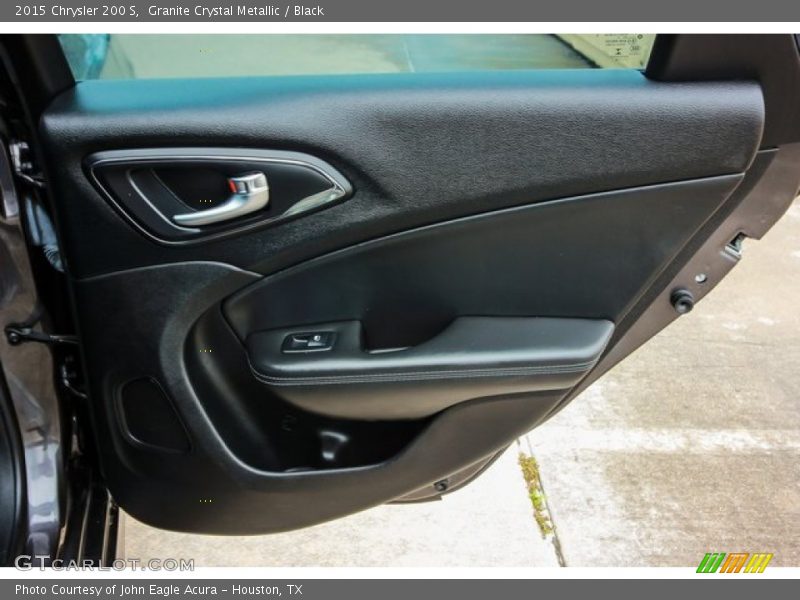 Granite Crystal Metallic / Black 2015 Chrysler 200 S