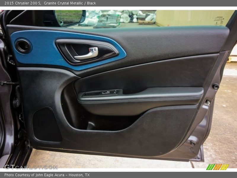 Granite Crystal Metallic / Black 2015 Chrysler 200 S