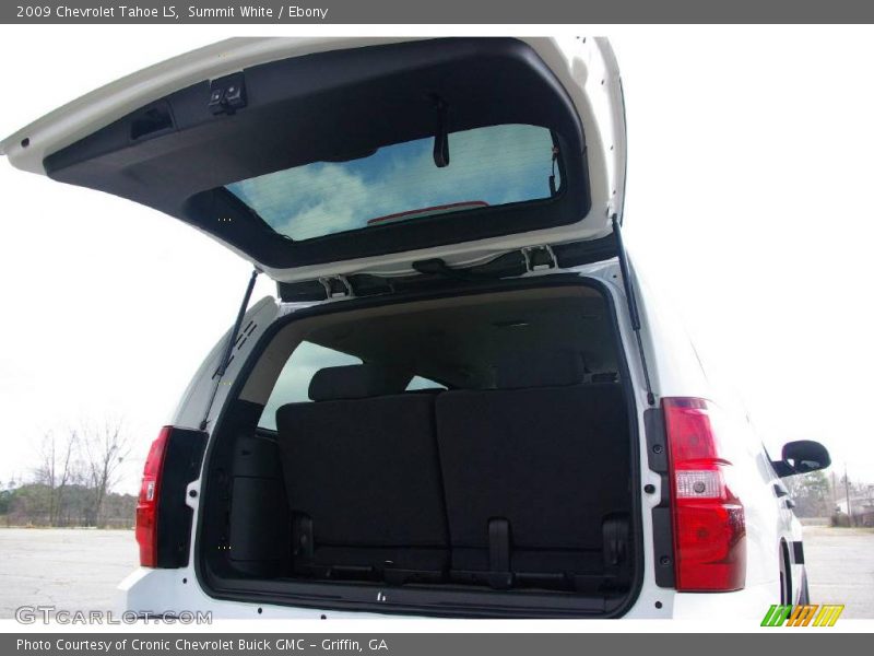 Summit White / Ebony 2009 Chevrolet Tahoe LS