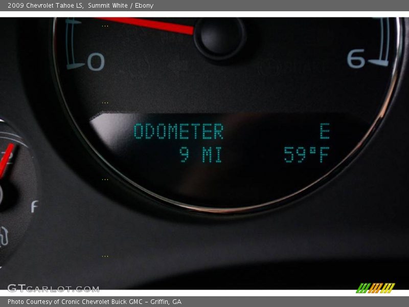 Summit White / Ebony 2009 Chevrolet Tahoe LS