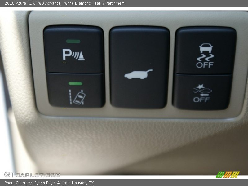 White Diamond Pearl / Parchment 2018 Acura RDX FWD Advance