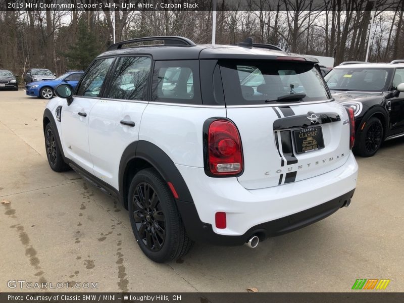Light White / Carbon Black 2019 Mini Countryman Cooper S All4
