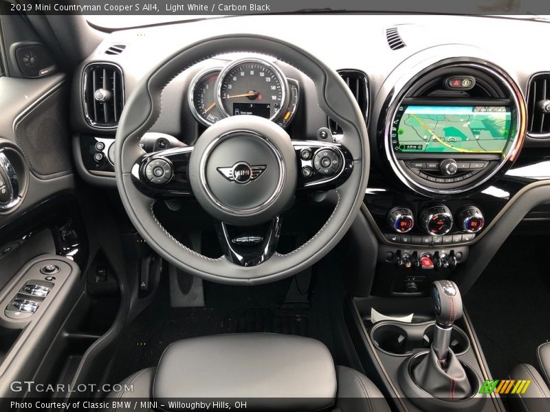 Light White / Carbon Black 2019 Mini Countryman Cooper S All4