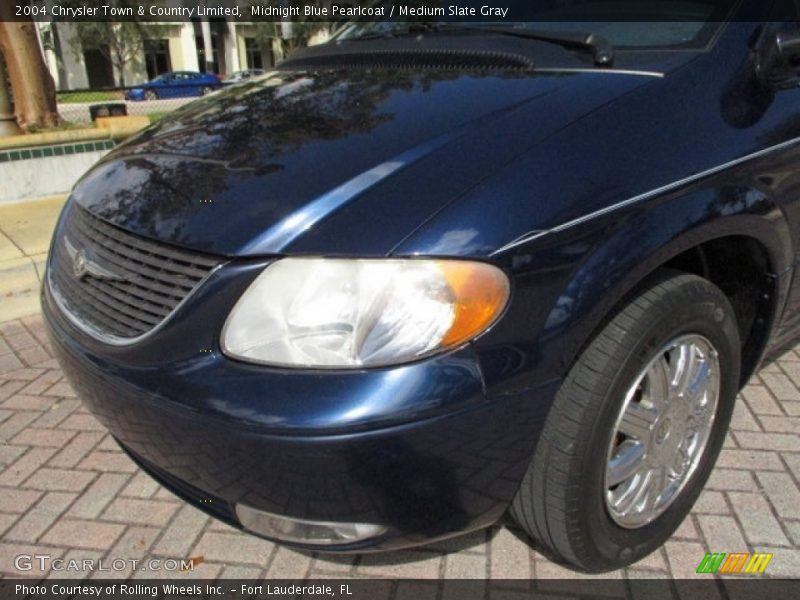 Midnight Blue Pearlcoat / Medium Slate Gray 2004 Chrysler Town & Country Limited