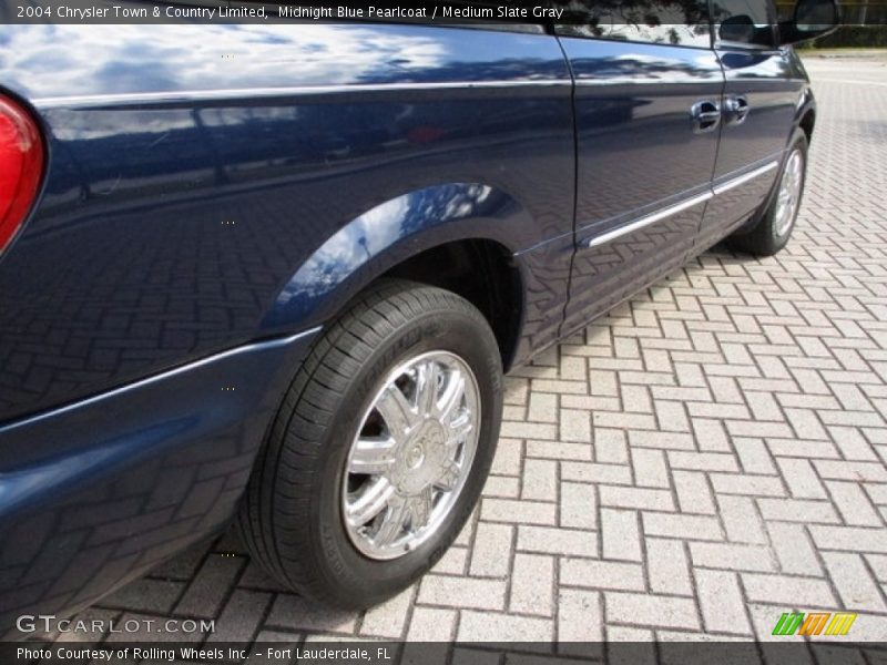 Midnight Blue Pearlcoat / Medium Slate Gray 2004 Chrysler Town & Country Limited