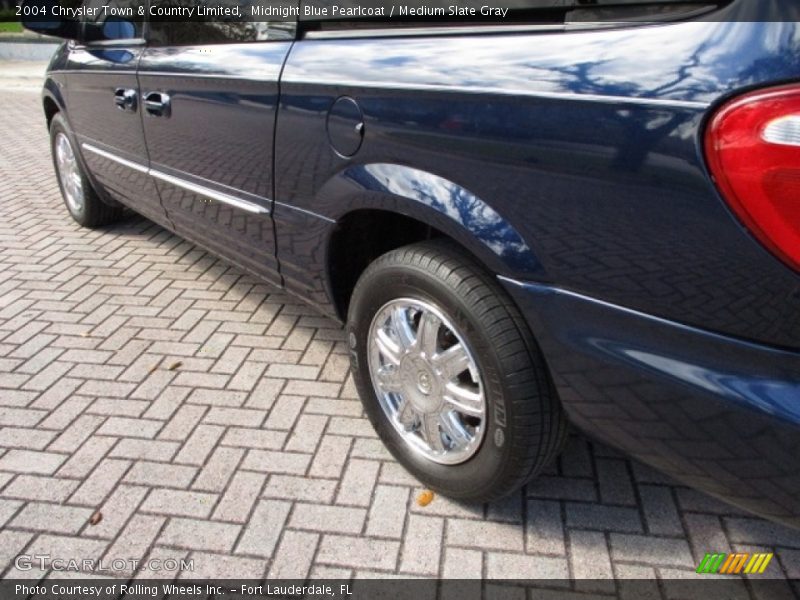 Midnight Blue Pearlcoat / Medium Slate Gray 2004 Chrysler Town & Country Limited