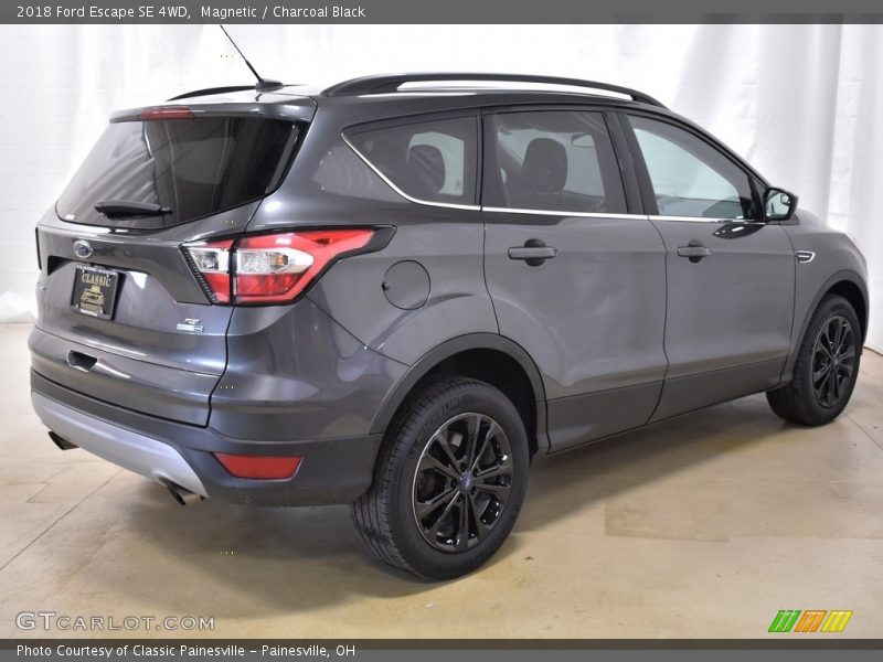 Magnetic / Charcoal Black 2018 Ford Escape SE 4WD