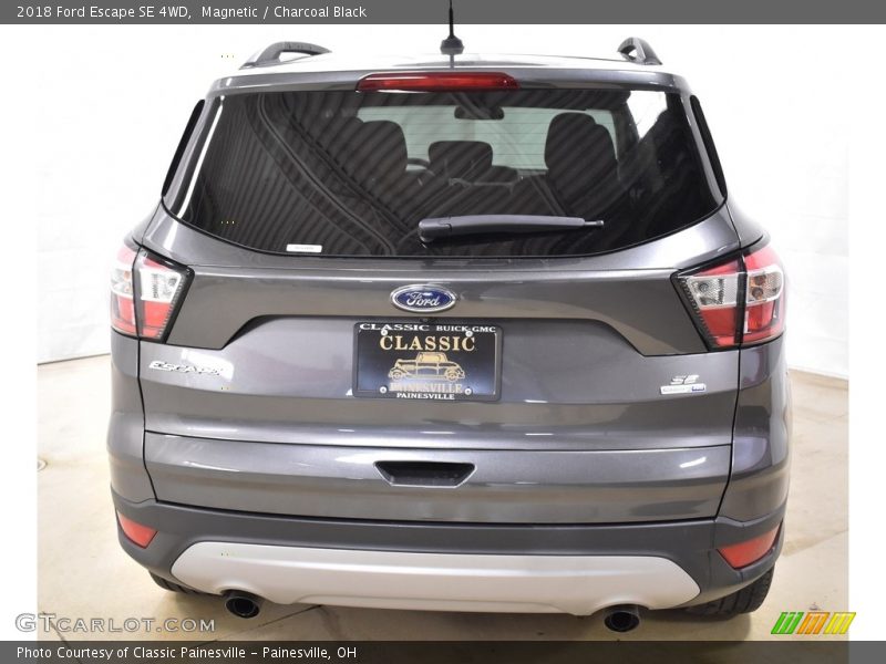 Magnetic / Charcoal Black 2018 Ford Escape SE 4WD