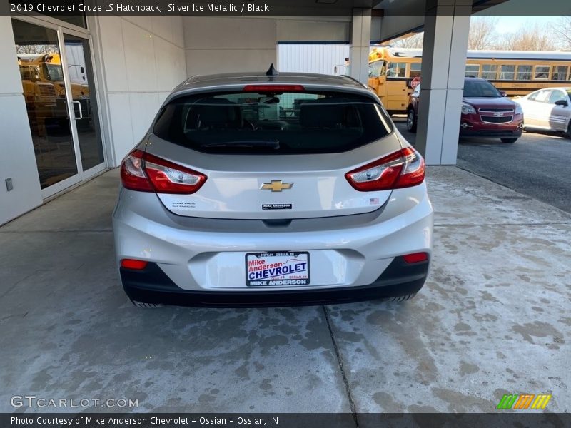 Silver Ice Metallic / Black 2019 Chevrolet Cruze LS Hatchback
