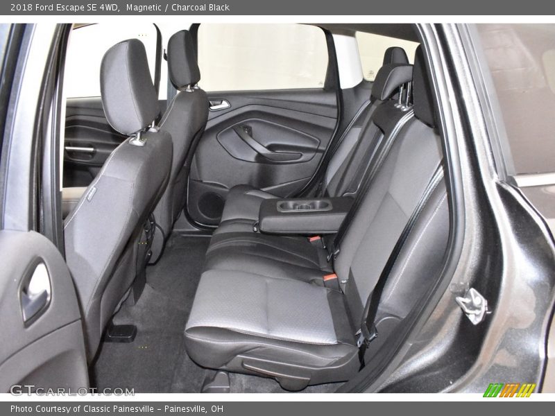Magnetic / Charcoal Black 2018 Ford Escape SE 4WD