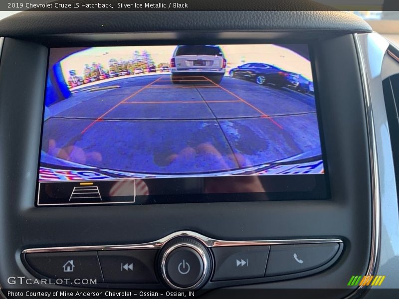 Silver Ice Metallic / Black 2019 Chevrolet Cruze LS Hatchback