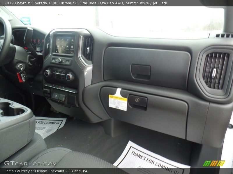 Summit White / Jet Black 2019 Chevrolet Silverado 1500 Custom Z71 Trail Boss Crew Cab 4WD