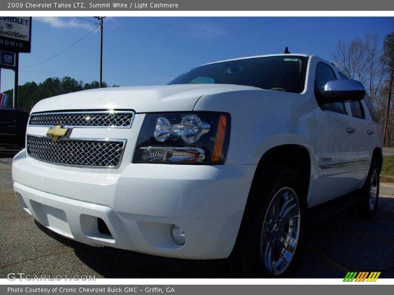 Summit White / Light Cashmere 2009 Chevrolet Tahoe LTZ