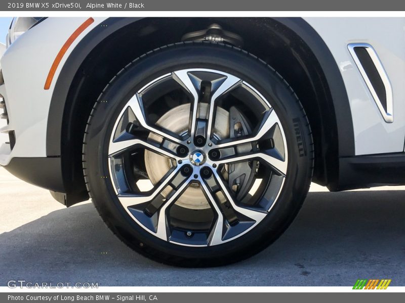 Alpine White / Black 2019 BMW X5 xDrive50i