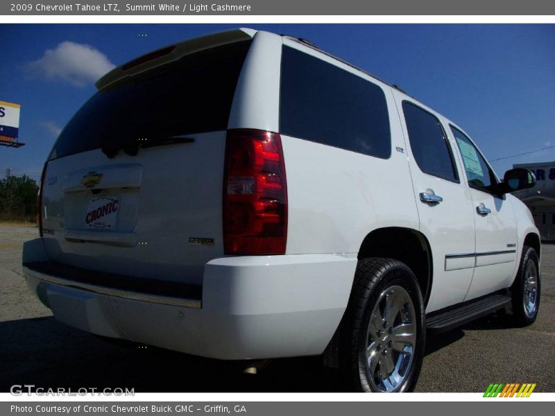 Summit White / Light Cashmere 2009 Chevrolet Tahoe LTZ