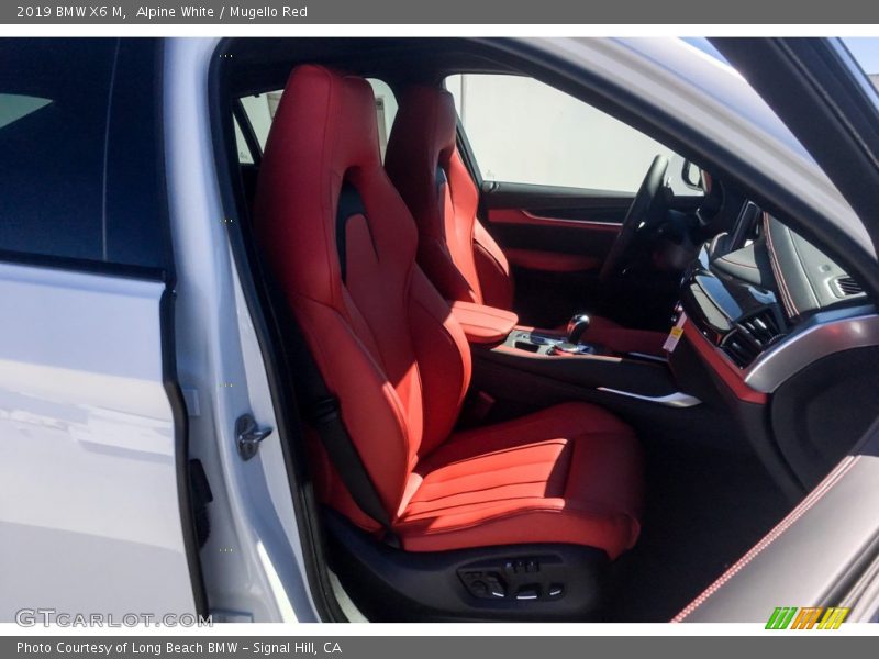 Alpine White / Mugello Red 2019 BMW X6 M